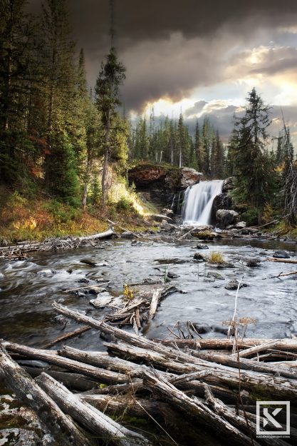 Kaden-Stephens-photography-portfolio-waterfall-fall-autumn-forest
